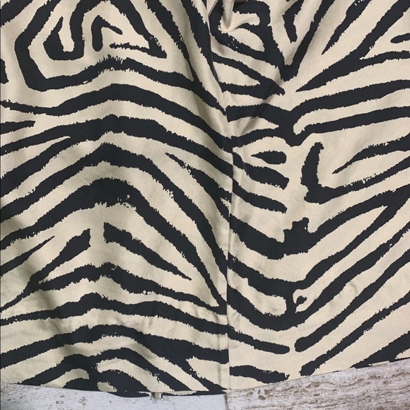 Michael Michael Kors 100% silk Animal Print skirt - Picture 5 of 9